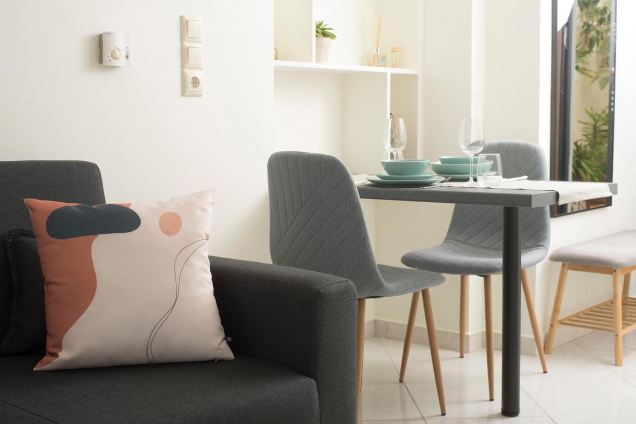 Spectacular Apartment Near Dance Hall/Center 칼라마타 외부 사진