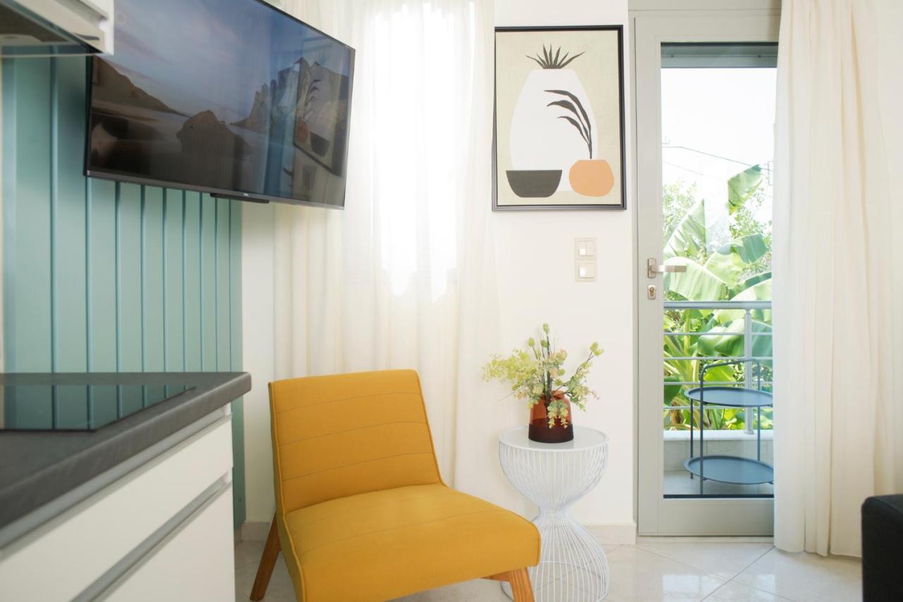 Spectacular Apartment Near Dance Hall/Center 칼라마타 외부 사진