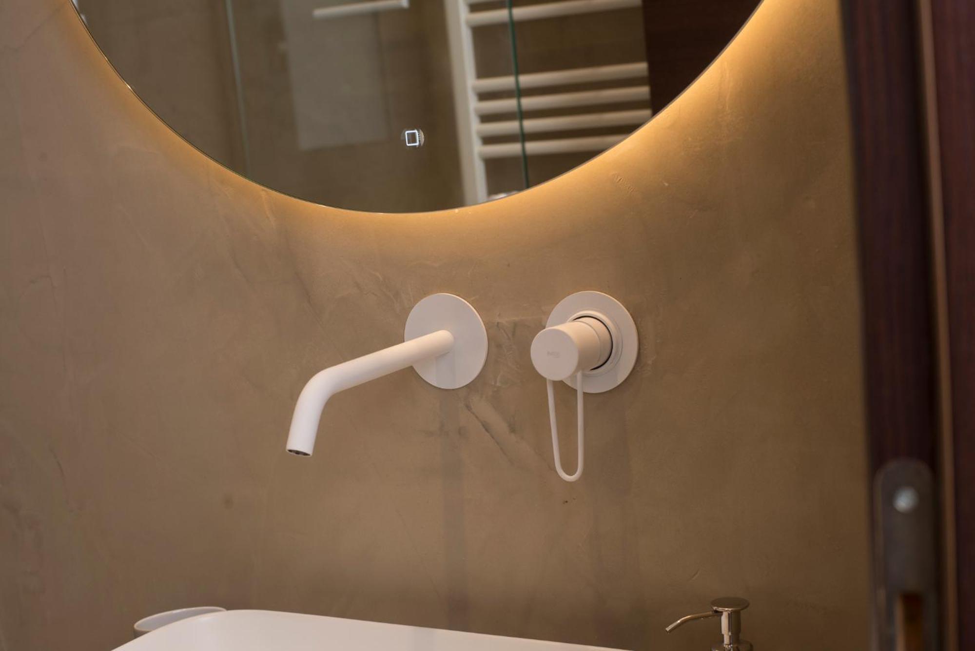 Spectacular Apartment Near Dance Hall/Center 칼라마타 외부 사진