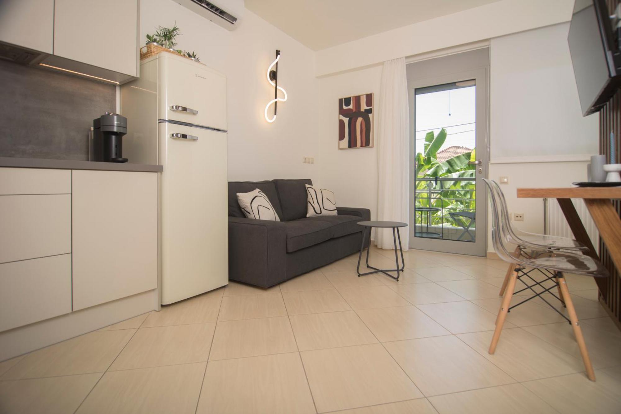 Spectacular Apartment Near Dance Hall/Center 칼라마타 외부 사진