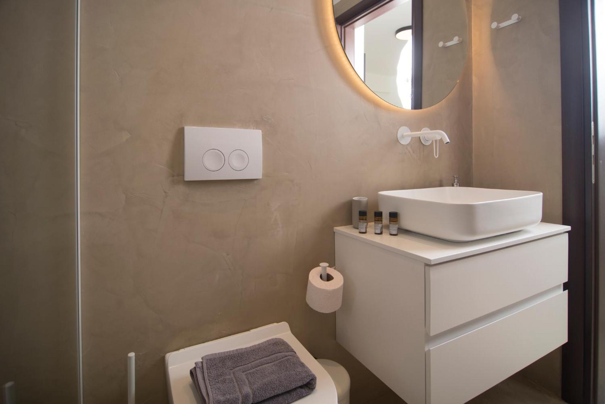 Spectacular Apartment Near Dance Hall/Center 칼라마타 외부 사진